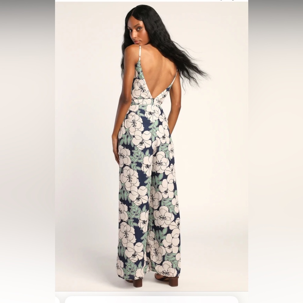 Lulu’s NWT Floral Romper - Picture 3 of 9